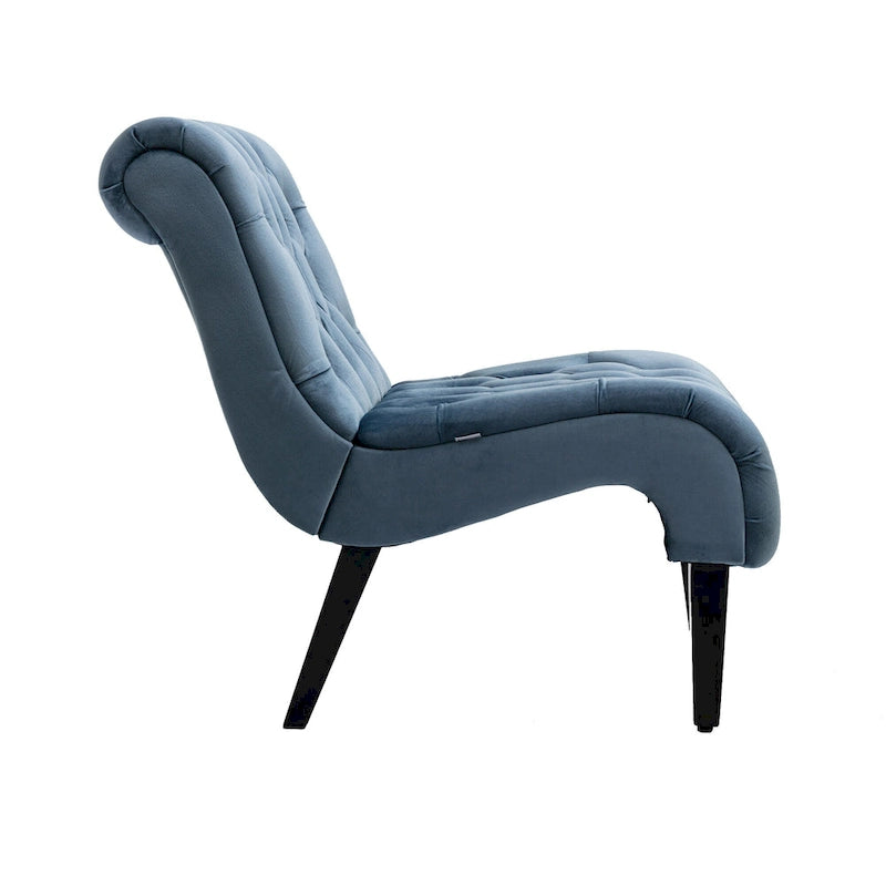 Poltrona d'accento in velluto trapuntato azzurro chiaro con gambe in legno di caucciù