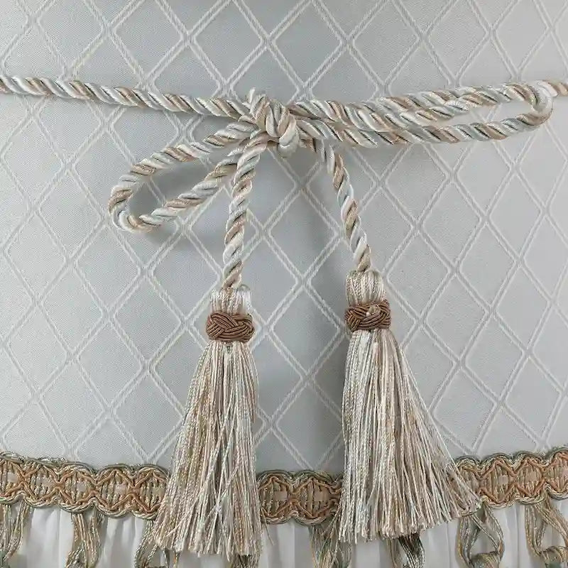 Decoratieve zandlopervormige poef voor de kaptafel met koordafwerking - 16x16 in.