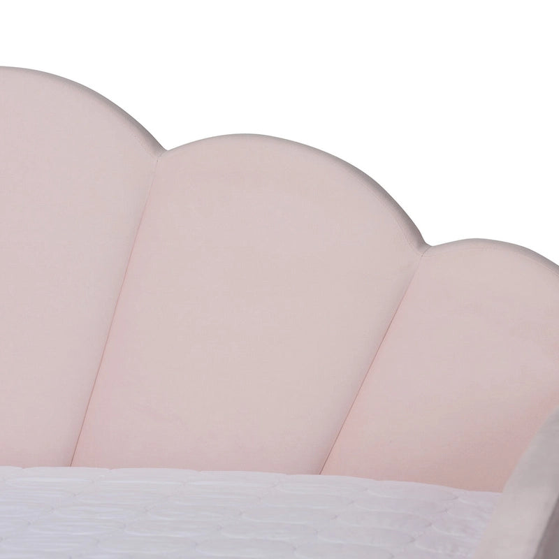 Letto da giorno queen size in velluto rosa chiaro con bordi smerlati e letto estraibile twin